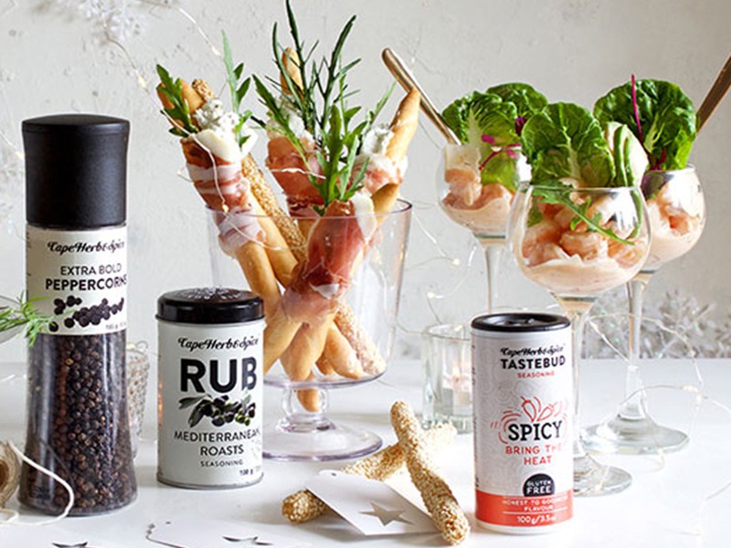 CHRISTMAS SNACKS 1 OF 3: PRAWN AND AVO RITZ  WITH SPICY MARIE ROSE SAUCE